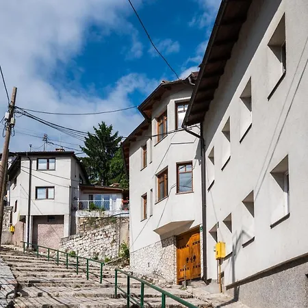 Duplex For Up To 12 People- Old Town Apartment *