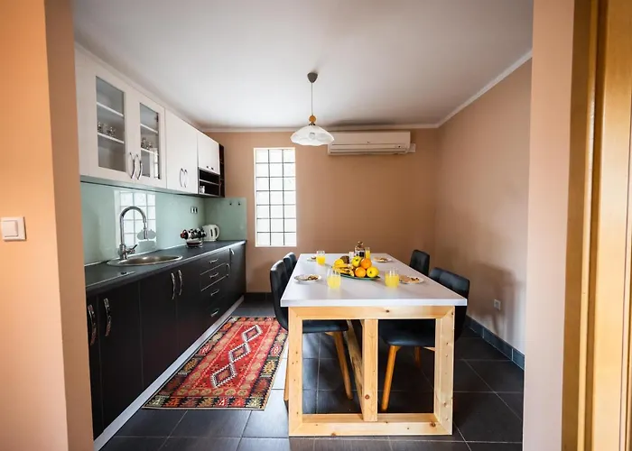 Duplex For Up To 12 People- Old Town Apartman Sarajevo